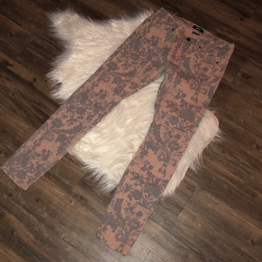 BDG JEAN PANT 27 WOMEN’S FLORAL GREY PINK SLIM LEG - Picture 3 of 3